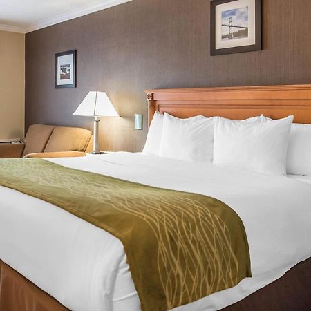 Comfort Inn Броквилл Экстерьер фото