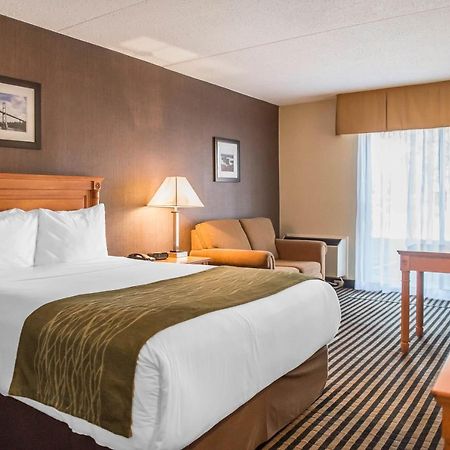 Comfort Inn Броквилл Экстерьер фото