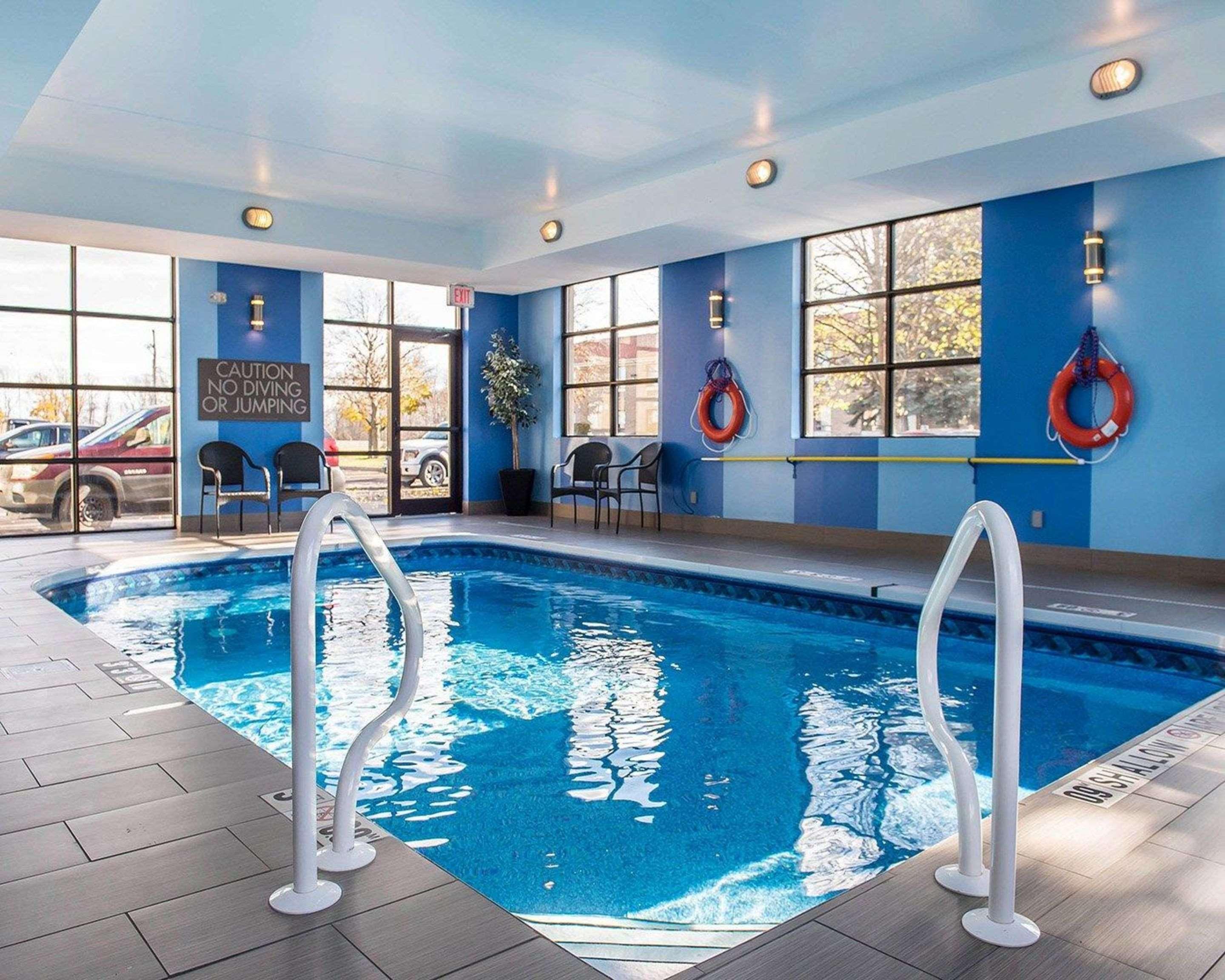 Comfort Inn Броквилл Экстерьер фото