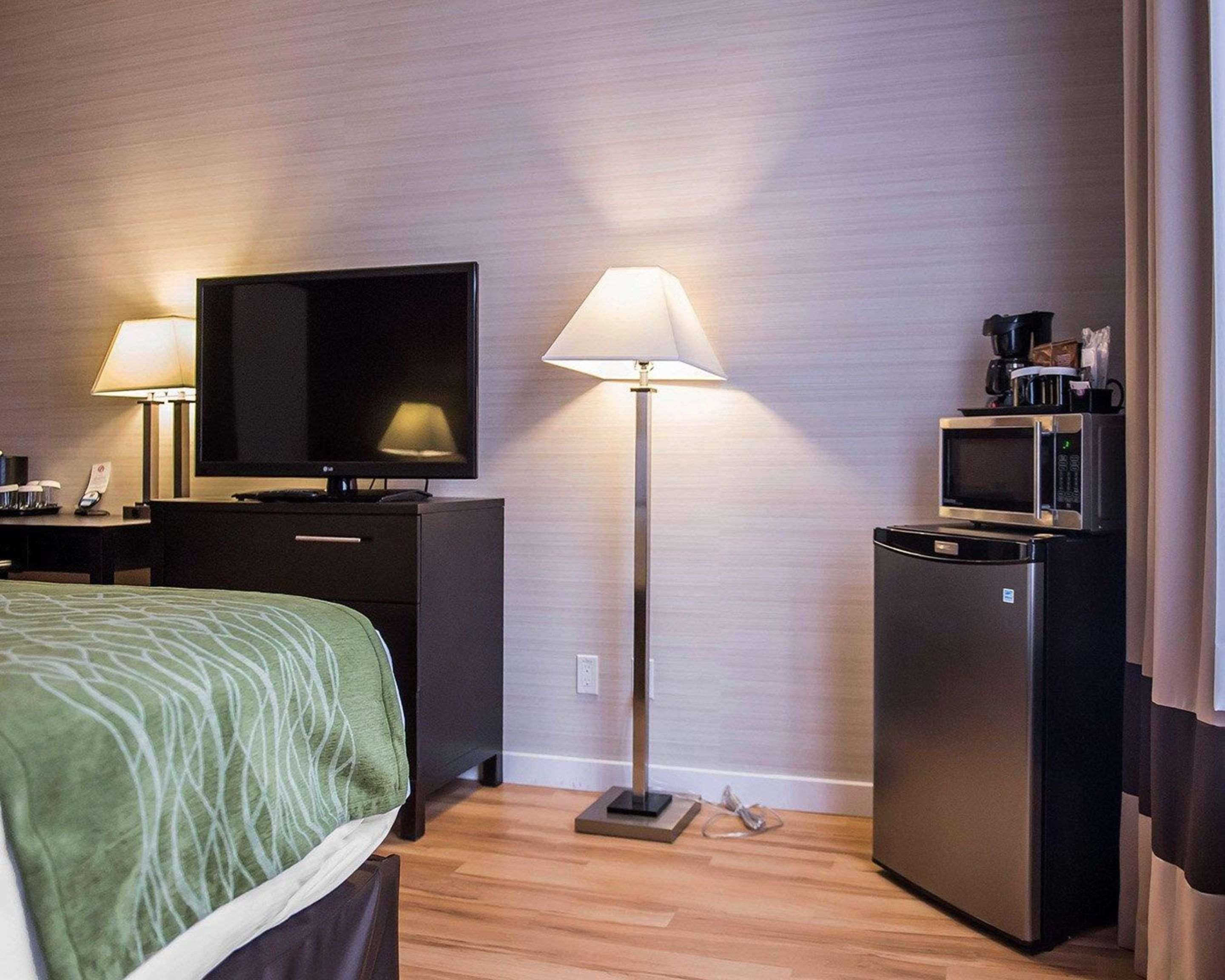 Comfort Inn Броквилл Экстерьер фото