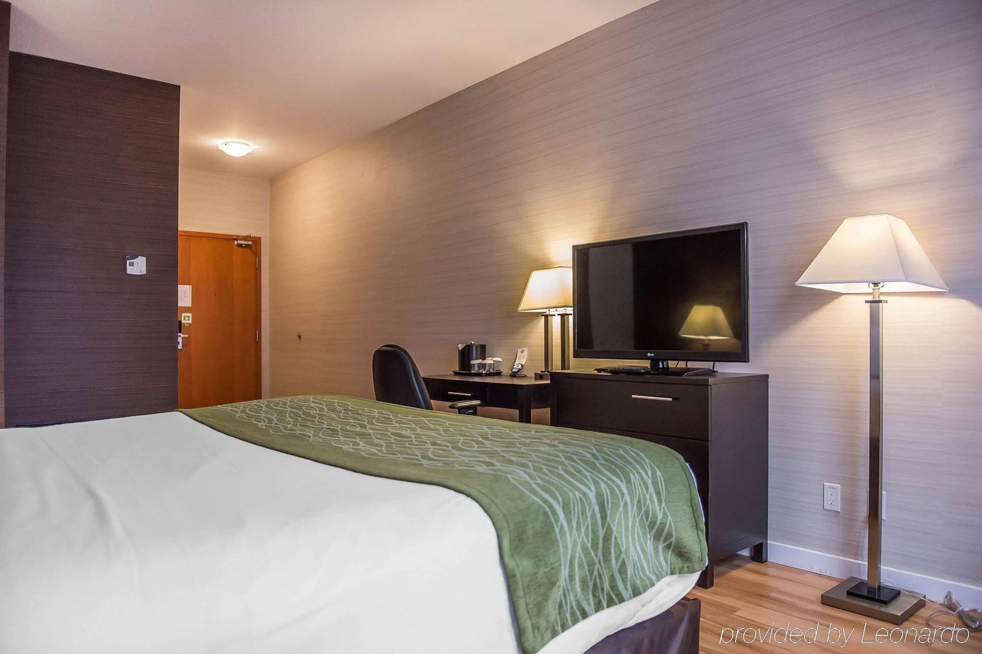 Comfort Inn Броквилл Экстерьер фото