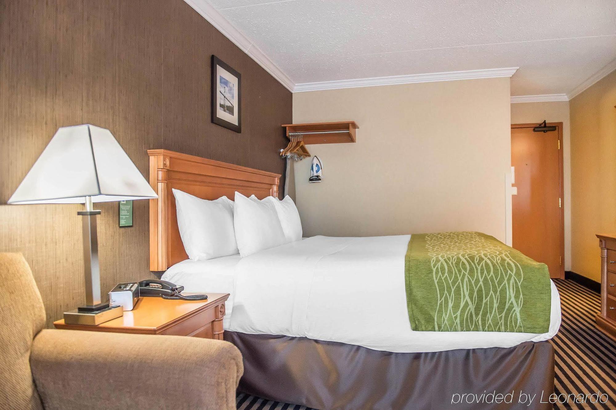 Comfort Inn Броквилл Экстерьер фото
